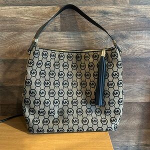 MK shoulder bag! EUC